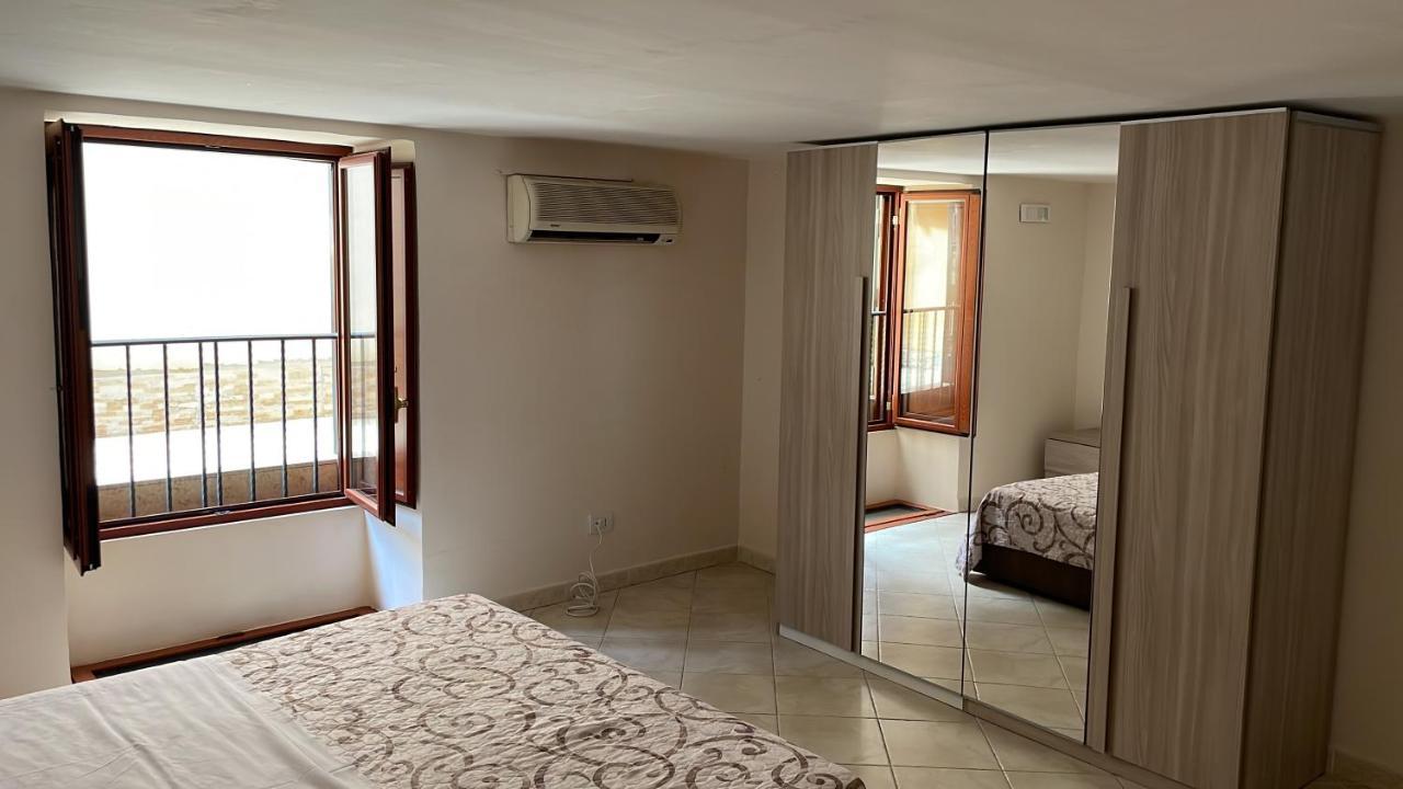 Casa Emilia Appartement Napels Buitenkant foto